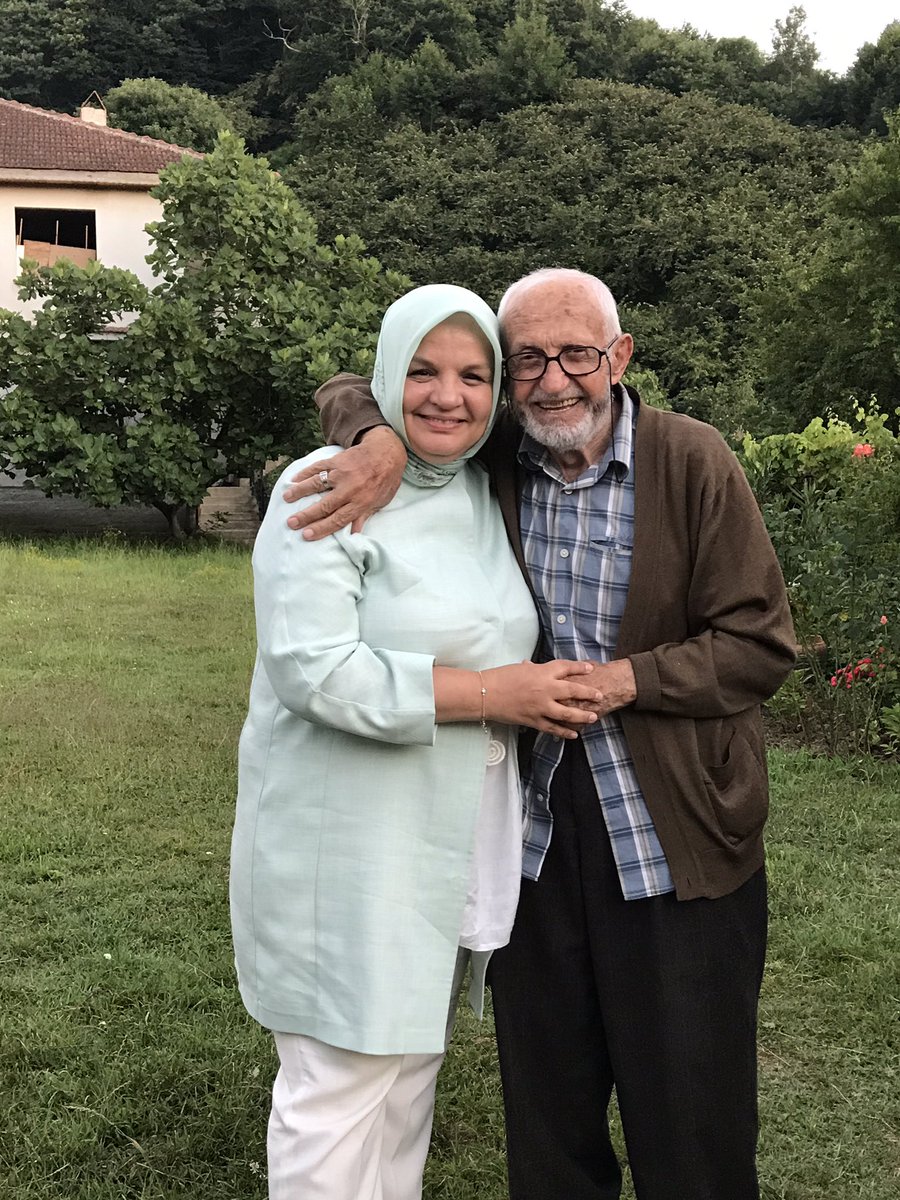 Akçakoca'da Davutaga Köyünde, Rahmetli Babamin Hafizlik Arkadasi Sadullah Amcayi Ziyaret Ettik, Duasini Aldik