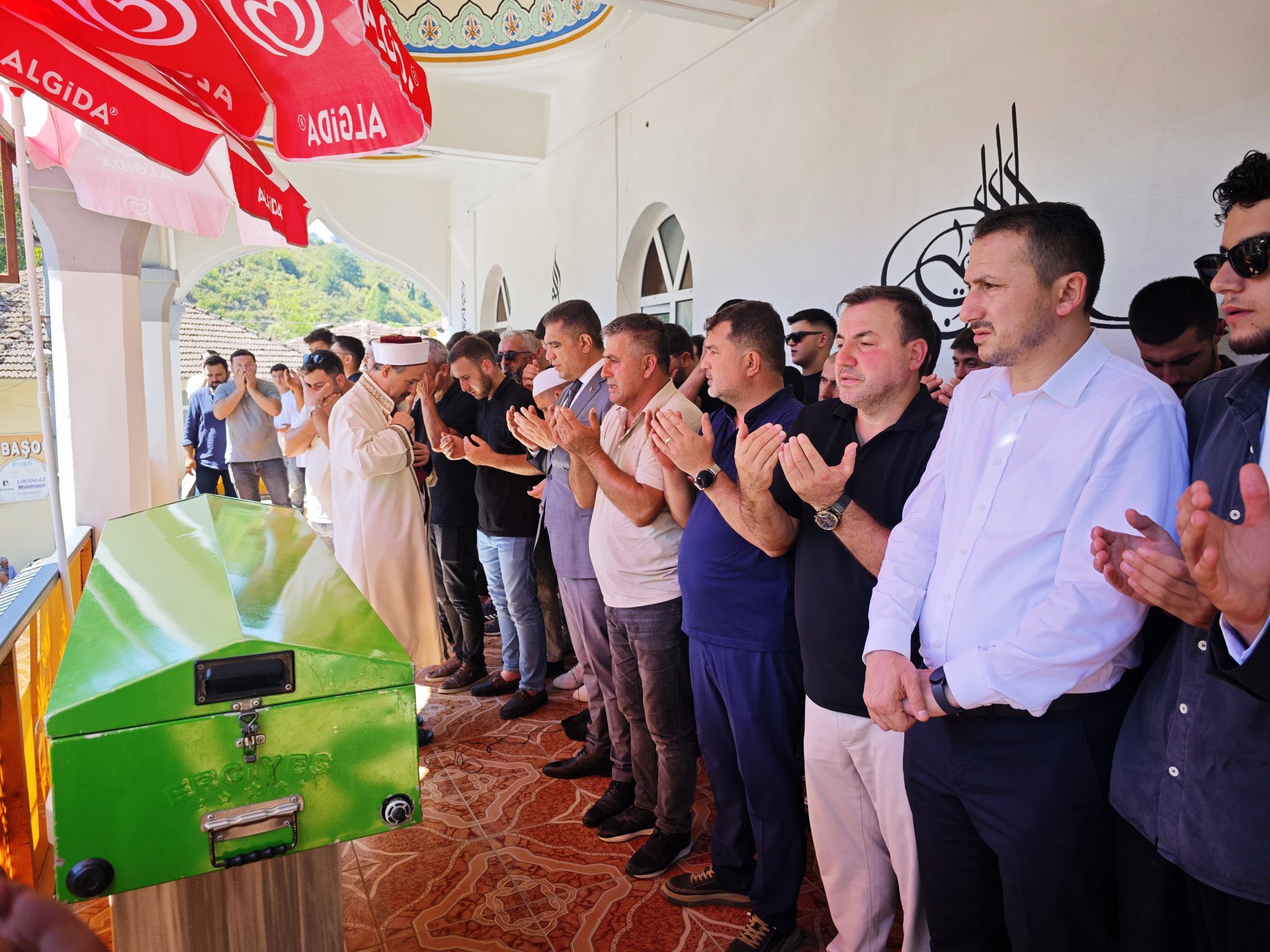 EREN'İ SON YOLCULUĞUNA UĞURLADIK