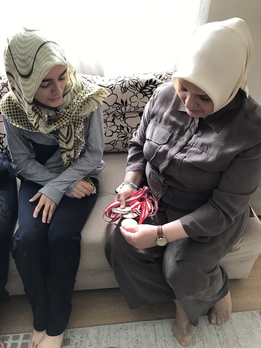 Çavuslar TOKI'de8 Yil Evvel Esi Vefat Eden Fatma Sert Kardesimizi Ziyaret Ettik