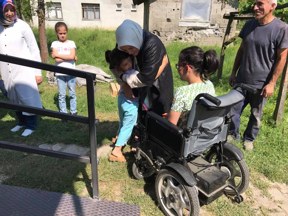 Kaymakçi Köyünde Nisa, Ayse Kizlarimiz Ve Ailesini Ziyaret Ettik