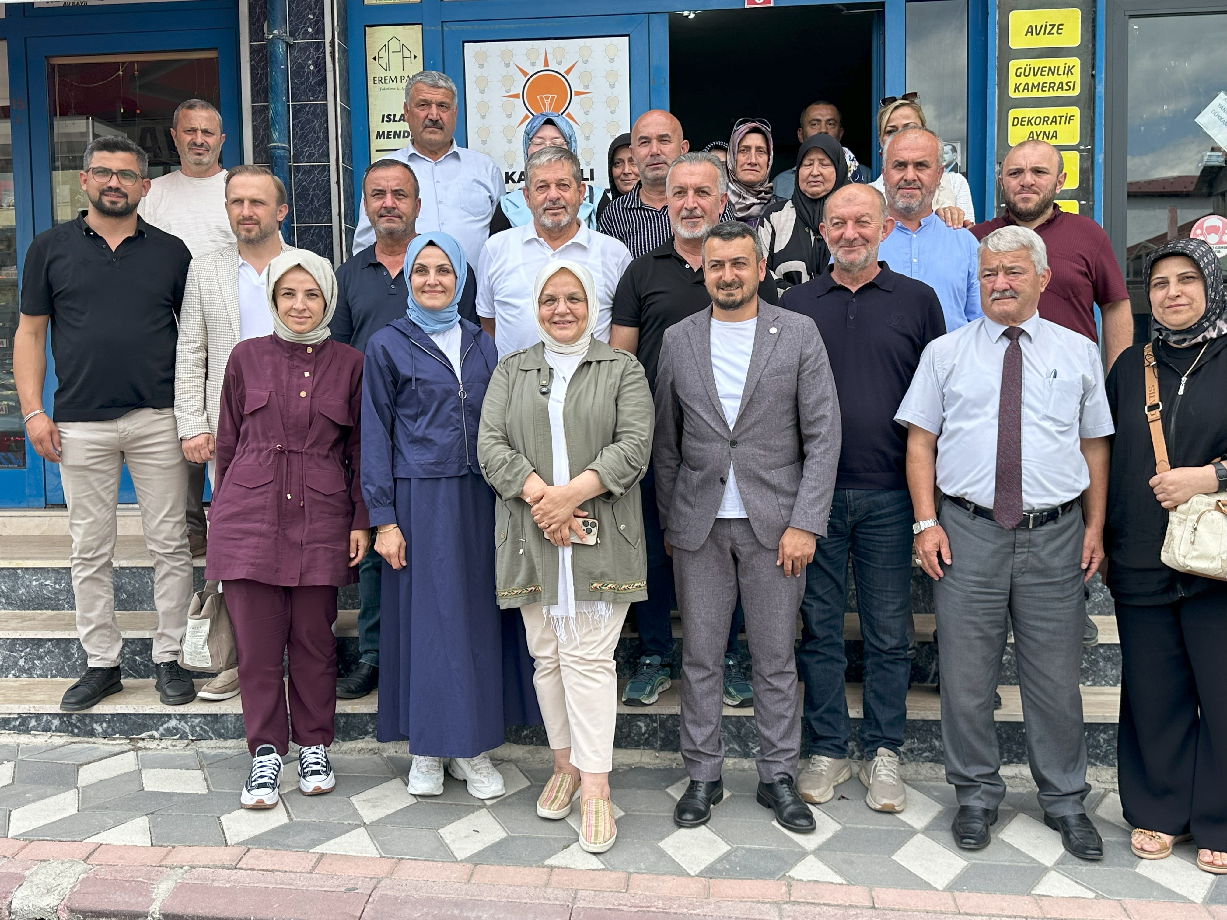 KAYNAŞLI İLÇEMİZDEYİZ...