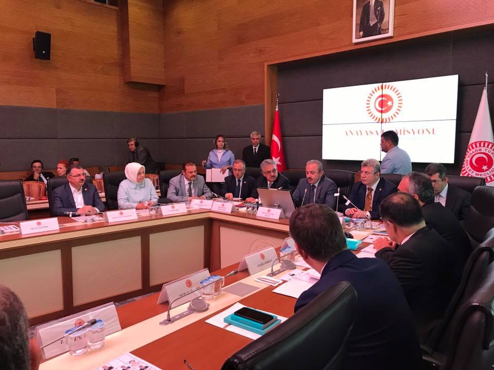 ? Anayasa Komisyonunda TBMM Iç Tüzügü Degisikligi Teklifi Görüsmeleri  Kaldigi Yerden Devam Ediyor