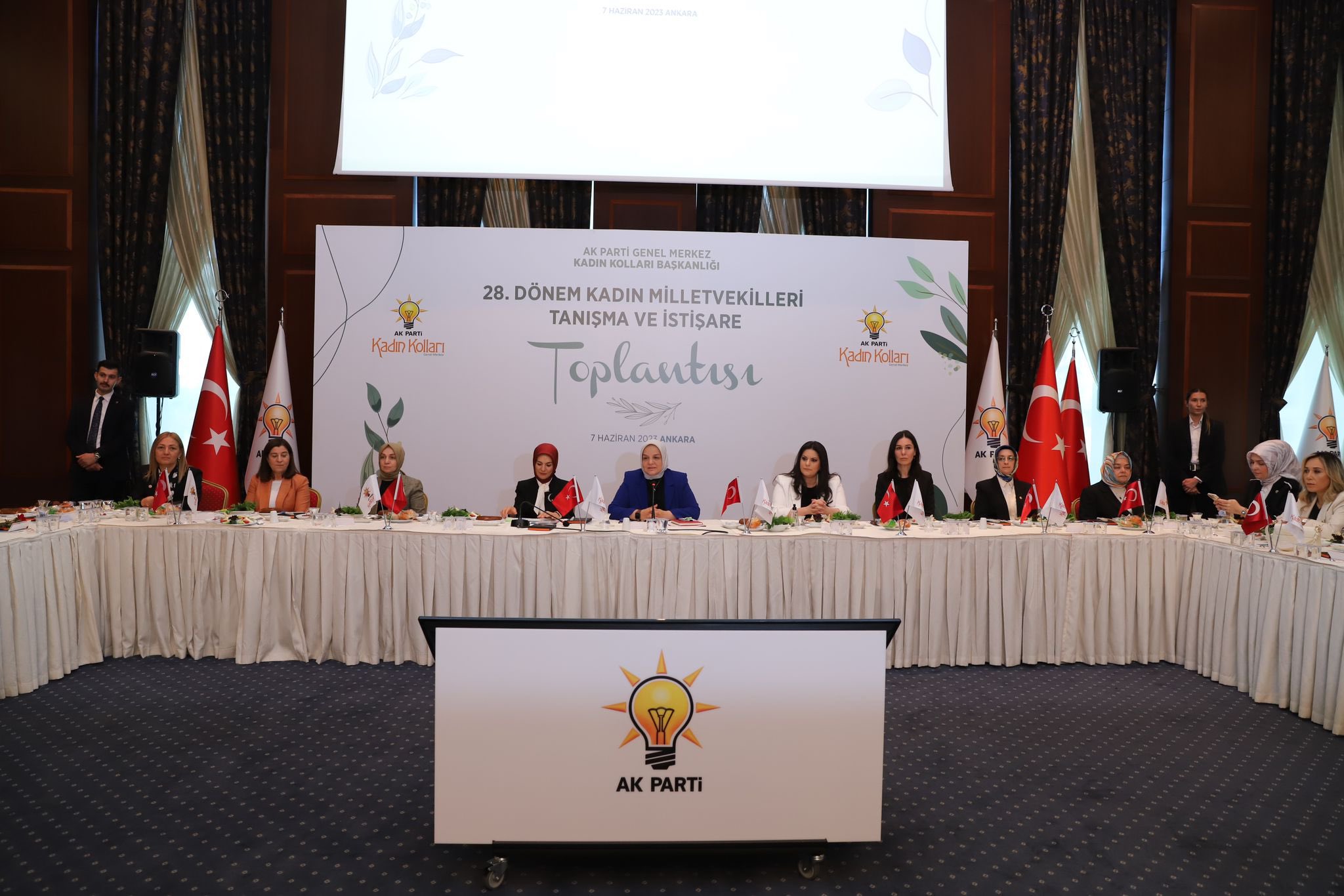 28. DÖNEM KADIN MİLLETVEKİLLERİ İSTİŞARE TOPLANTISI