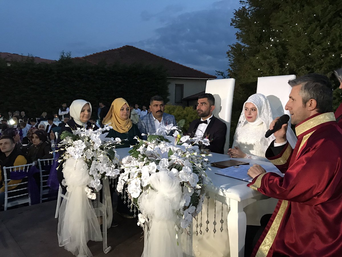 Muhtarlar Dernek Baskanimiz Mensur Bilgin'in Oglu Erdin Ile Elif Kizimizin Mutluluguna Sahitlik Ettik
