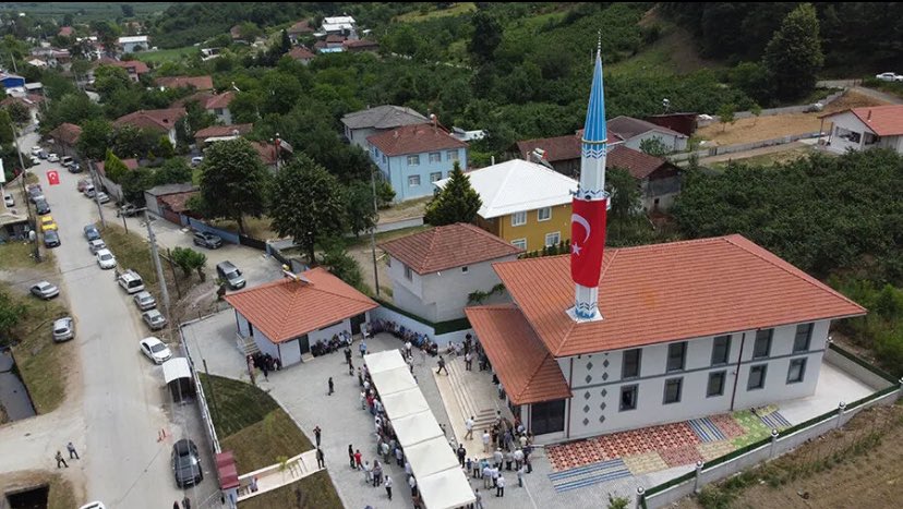 DEPREMDE YIKILAN CAMİLER YAPILIYOR