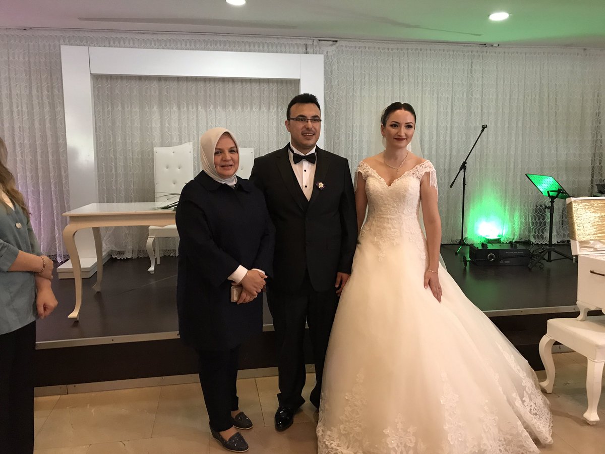 Düzce Üniversitesi Hocalarimiz Ahmet Ve Safinaz Ataoglu Çiftinin Oglu Ahmet Ile Özlem Kizimizin Dügün Merasimine Katildik