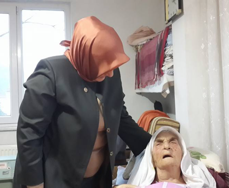 Yaslilarimizi evlerinde ziyaret ettik. 