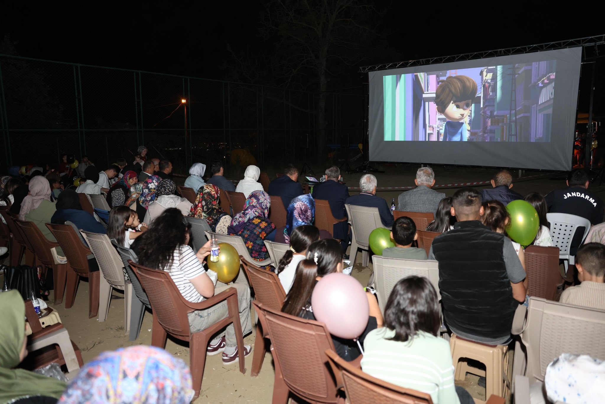 KÖYÜMDE SİNEMA GÜNLERİ BAŞLADI