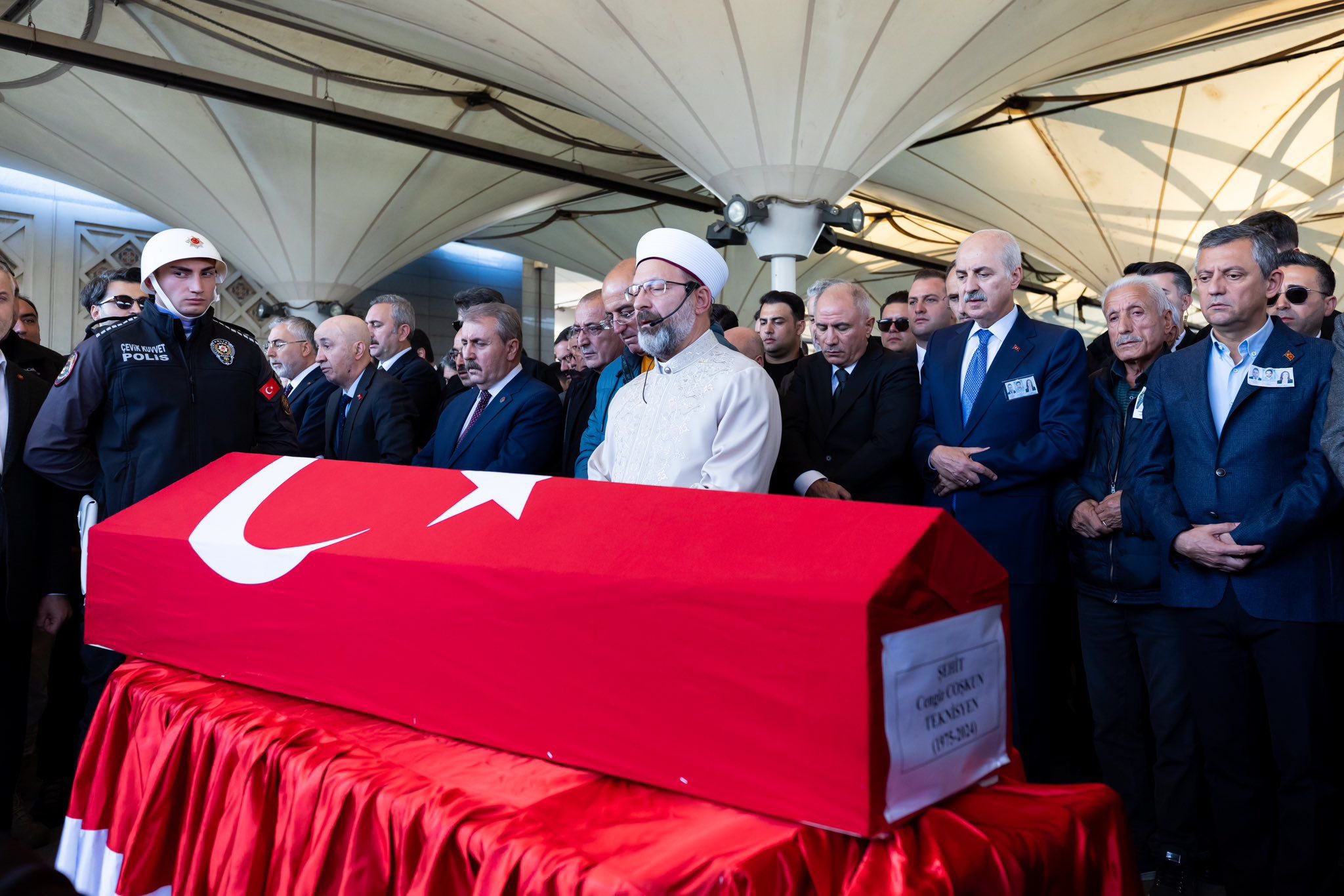 TUSAŞ ŞEHİTLERİMİZİ SON YOLCULUKLARINA UĞURLADIK