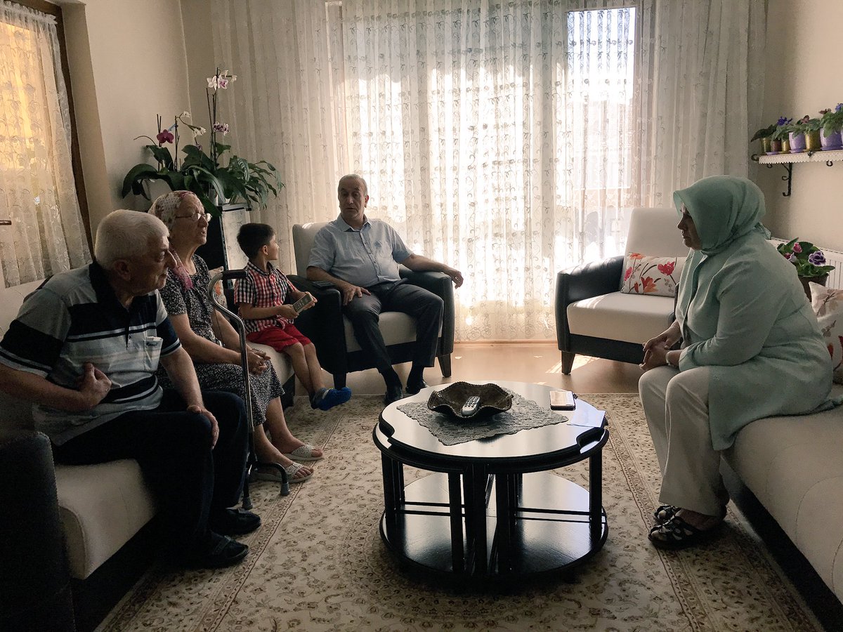 Düzce'de Emektar Ögretmenlerimiz Hikmet Bey ve Münevver Hanimi, Konuralp'te, Nihat Bey ve Esi Emine Hanimi Ziyaret Ettik, Çocukluk Hatiralarimizi Konustuk, Büyüklerimizi Yad Ettik