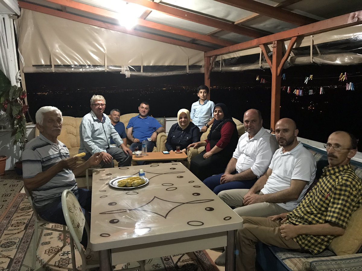 Günün Son Programi Çilimli'nin Kafyayla Köyü... Mecit Abimizin Balkonunun Muhtesem Manzarasi Günün Tüm Yorgunlugunu Aldi