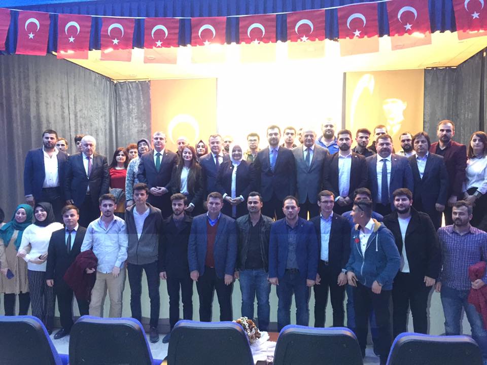 Gençlik Spor Bakan Yardimcimiz Abdurrahim Boynukalin Gençlik Merkezindeydi  Düzceli Gençler EVET Diyor
