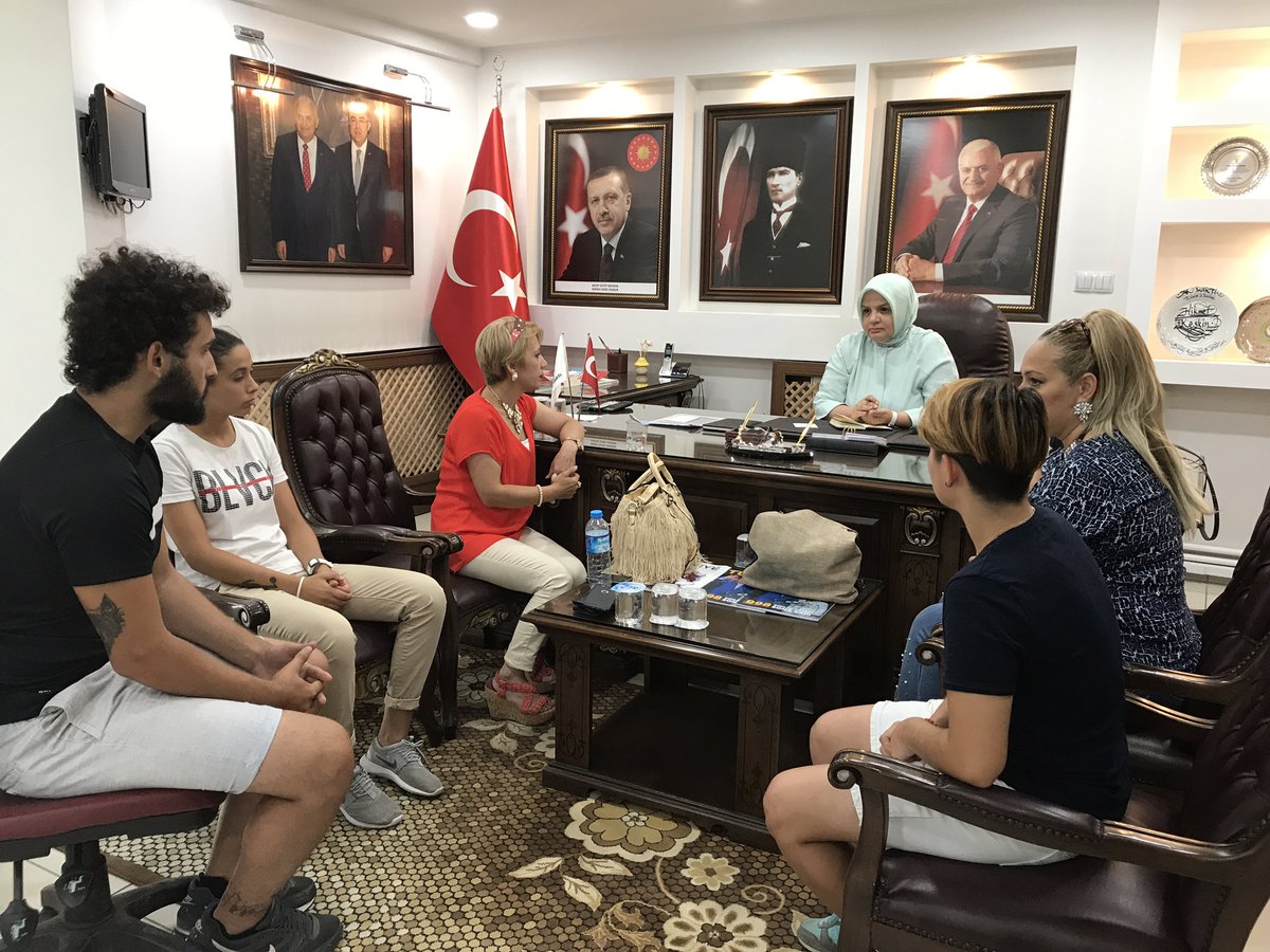 AK Parti Düzce Il Binamizda Düzce Kadin Futbol Takimi Antrenörleriyle ve Hemserilerimizle Bir araya Geldik