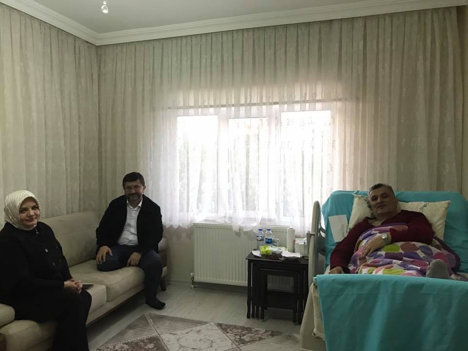 Ameliyat Olan Gümüsova Belediye Baskanimizin Babasi Mustafa Beyi Ziyaret Ettik.