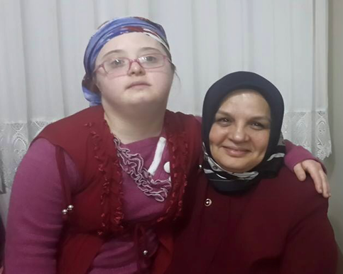 Songül ile tanismak günün bereketi oldu. Vatandaslarimizi evlerinde ziyarete devam ediyoruz