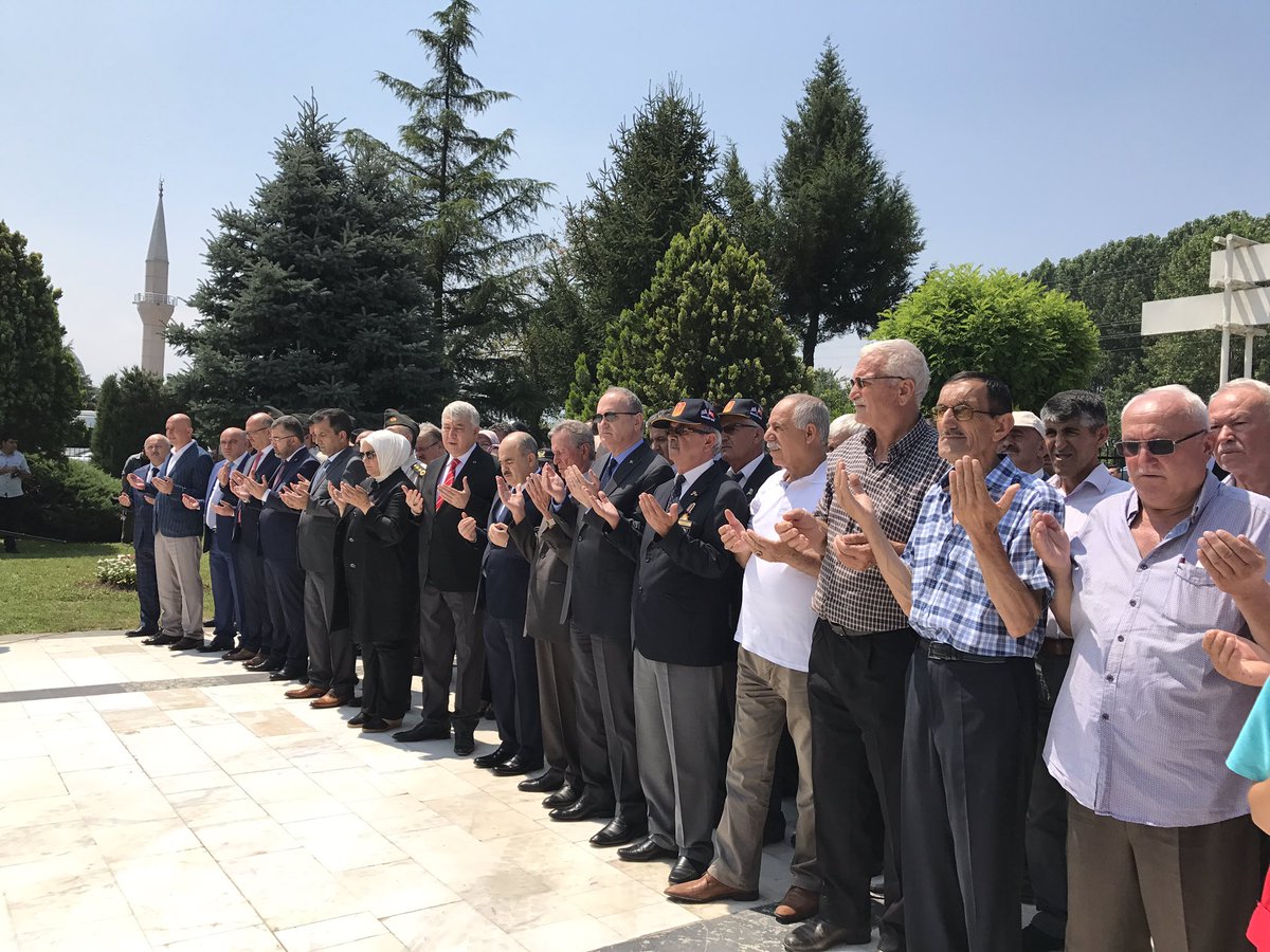 15Temmuz Haftasi Etkinlikleri Kapsaminda Sehitlerimizi Dua Ile Minnet Ile Yad Ettik.